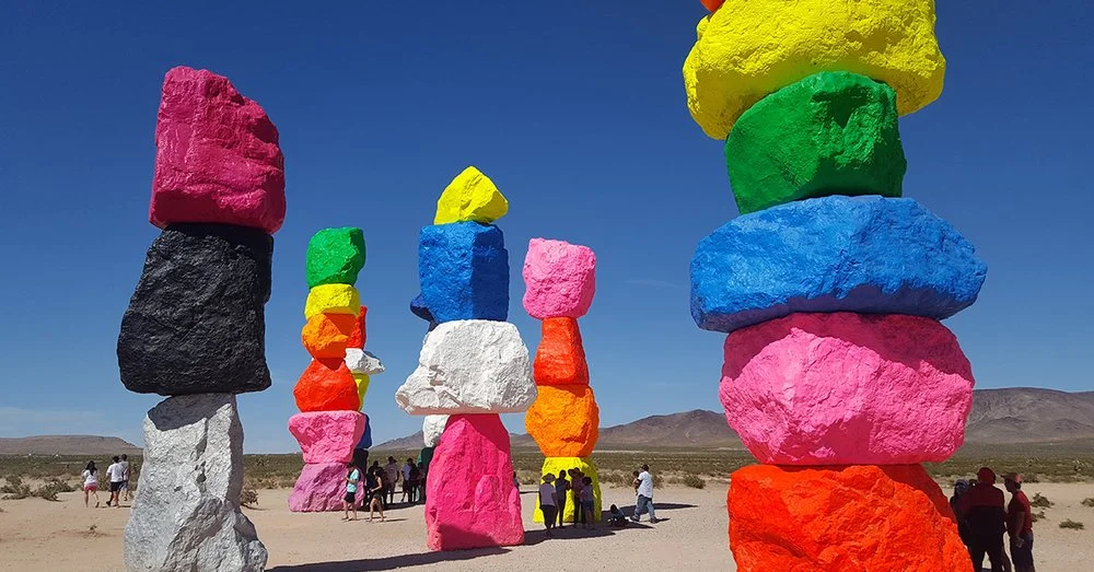 Bảy ngọn núi ma thuật- Seven Magic Mountains